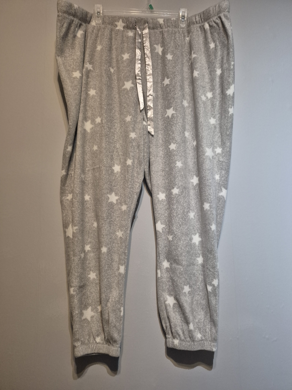 Reitmans Light Grey Fleece Pijama Set with Subtle Stars